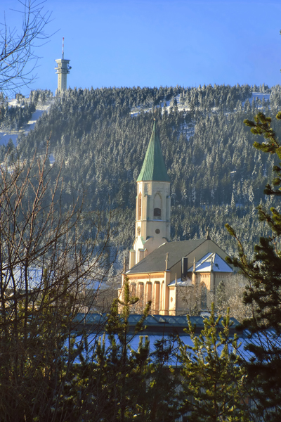 Keilberg mit Kirche in Oberwiesenthal